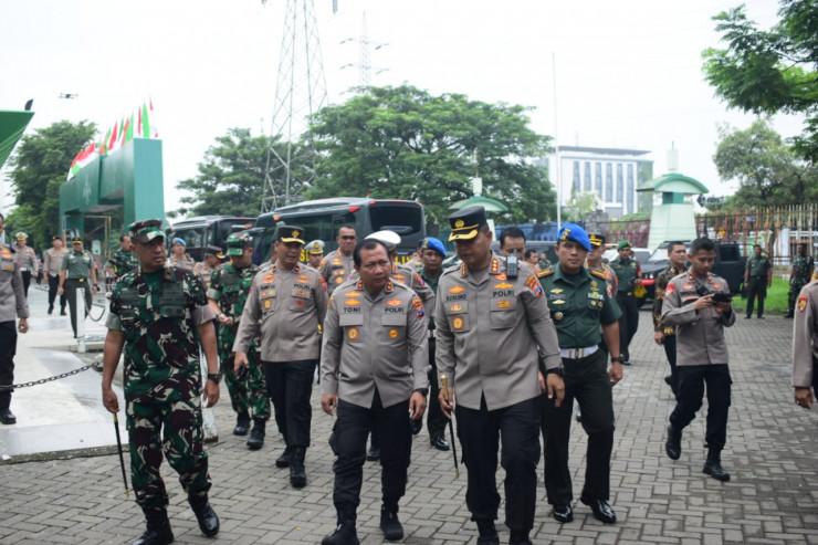 Kapolda Jatim Himbau Jamaah Hadir pada Harlah Satu Abad NU Dalam Kondisi Prima