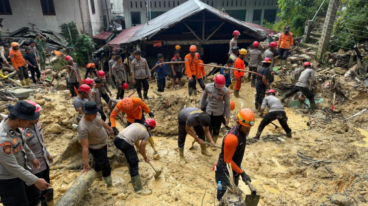 Den Perintis Korsabhara Baharkam Polri, Kerahkan 100 Personel Pengamanan dan Evakuasi Longsor di Sibolga