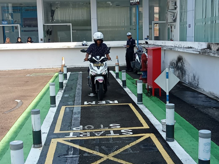SIM Bolo Bhabin, Jurus Baru Polres Pacitan Permudah Warga Urus Surat Izin Mengemudi