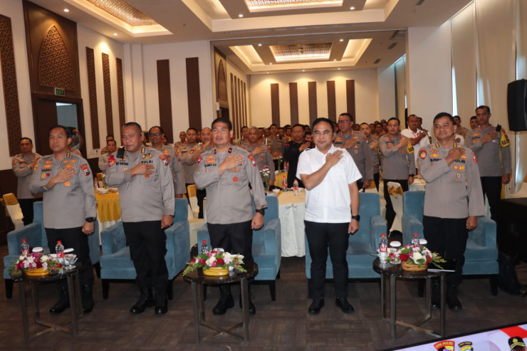 Wakapolda Jatim Pimpin Sosialisasi Perpol Nomor 10 Tahun 2022 di Gresik