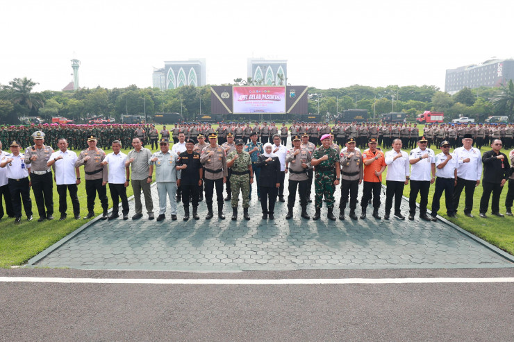 Polda Jatim dan Forkopimda Gelar Apel Siaga Bencana Serentak Hadapi Cuaca Ekstrem
