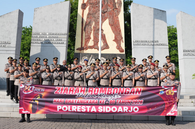 Jelang Hari Bhayangkara ke-80, Polresta Sidoarjo Ziarah dan Tabur Bunga di Makam Pahlawan