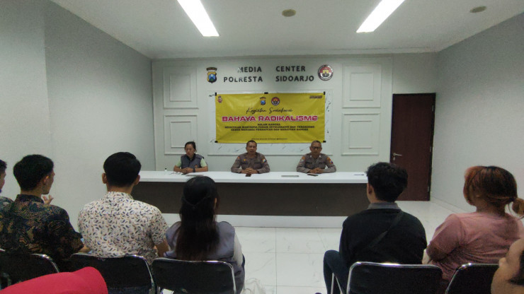 Polresta Sidoarjo Sosialisasi Bahaya Radikalisme Kepada Netizen Gen Z